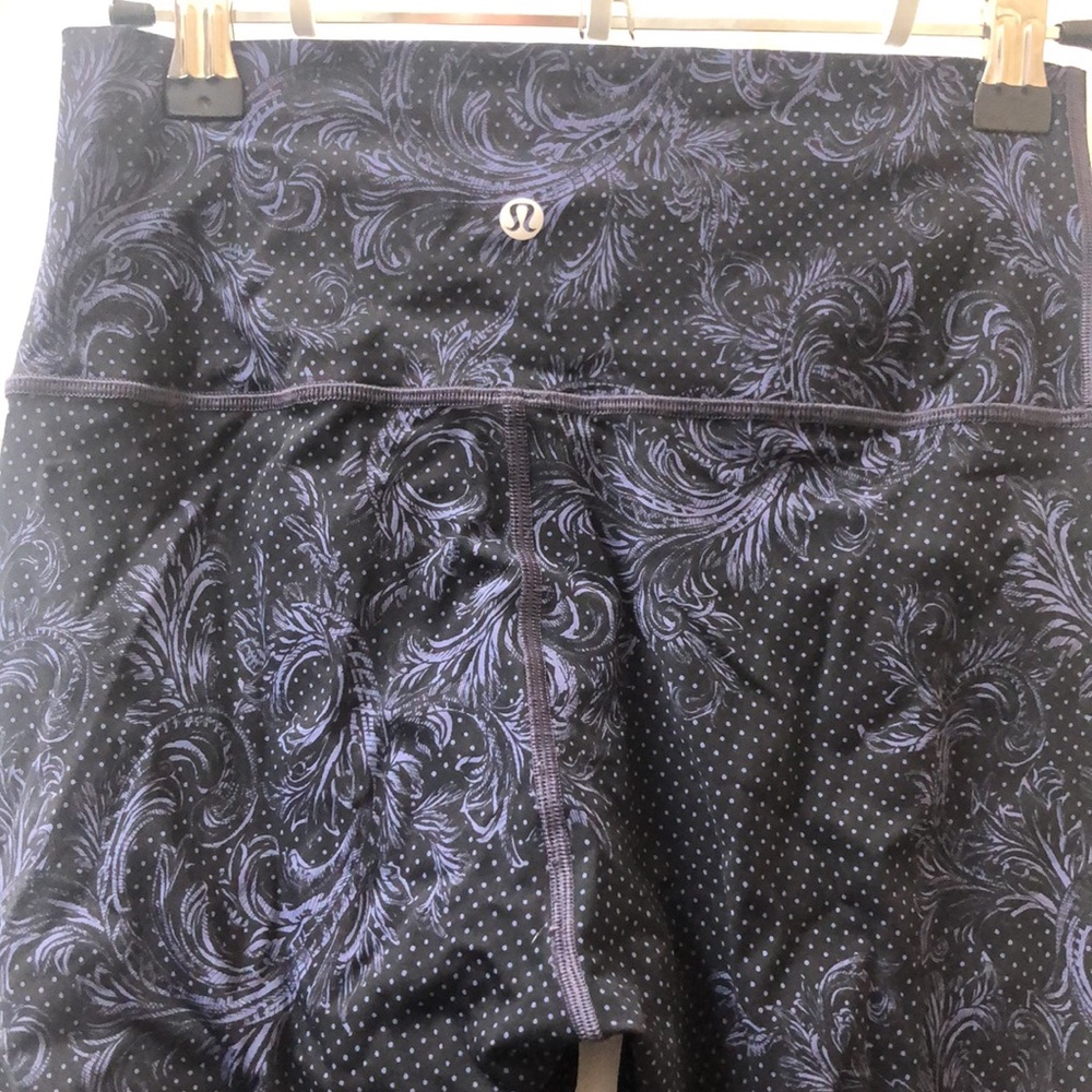 LIKE NEW! Lululemon Wunder Under High Rise Tight 28” - Picture 7 of 14